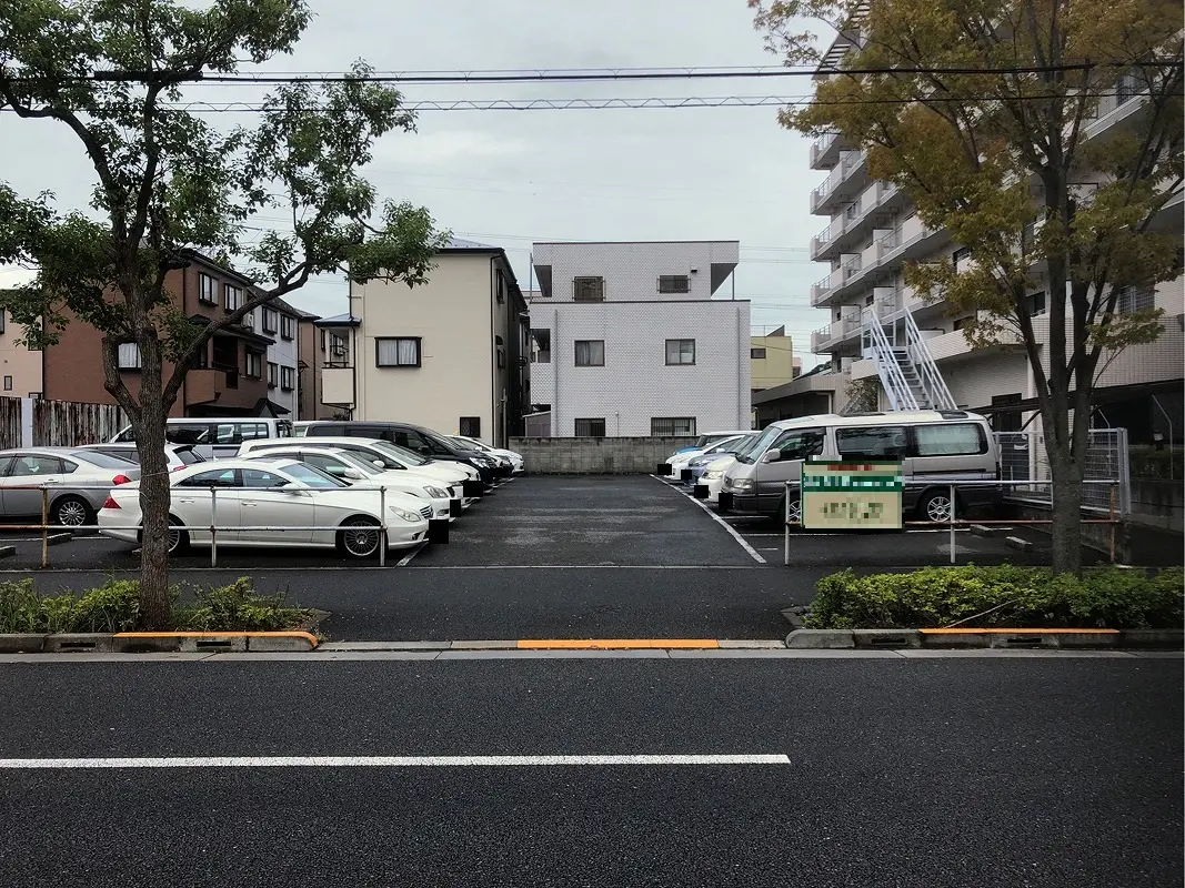 江戸川区南葛西４丁目　月極駐車場